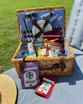 Park picnics hit different with ATLRx gummies 🫠☀️

#cannacommunity #canna #hemplife #hempgummies #piedmontpark #picnicparty #atlanta